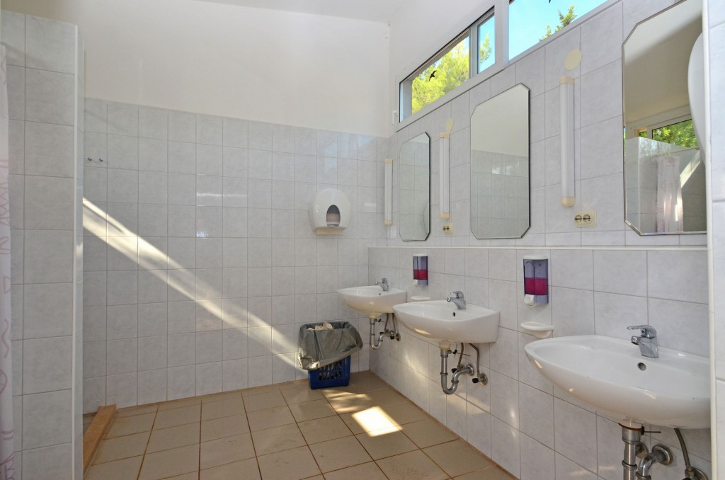 camp potirna mens room showers 01 1024x678 - Photo Gallery